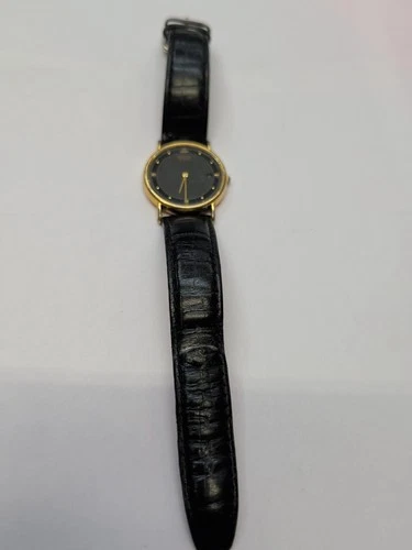 Vintage Japan SEIKO Quartz  Men's Watch 5Y39 7010. Needs Battery.