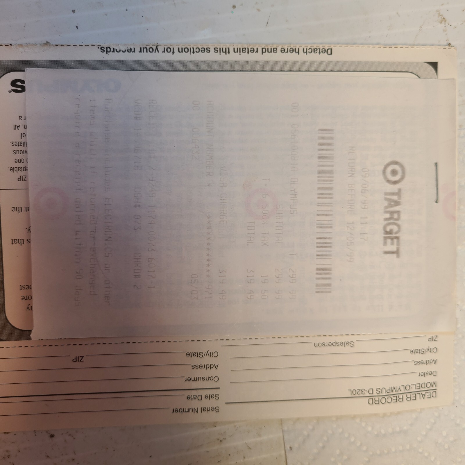 Olympus Camedia D390 2.0MP Digital Camera Silver with Memory Card