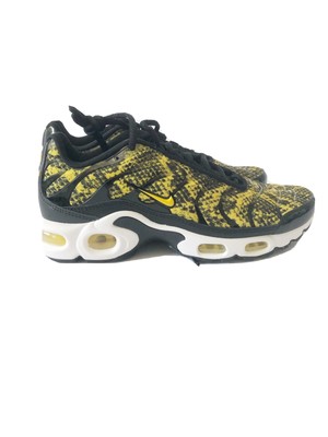 nike tn black and yellow