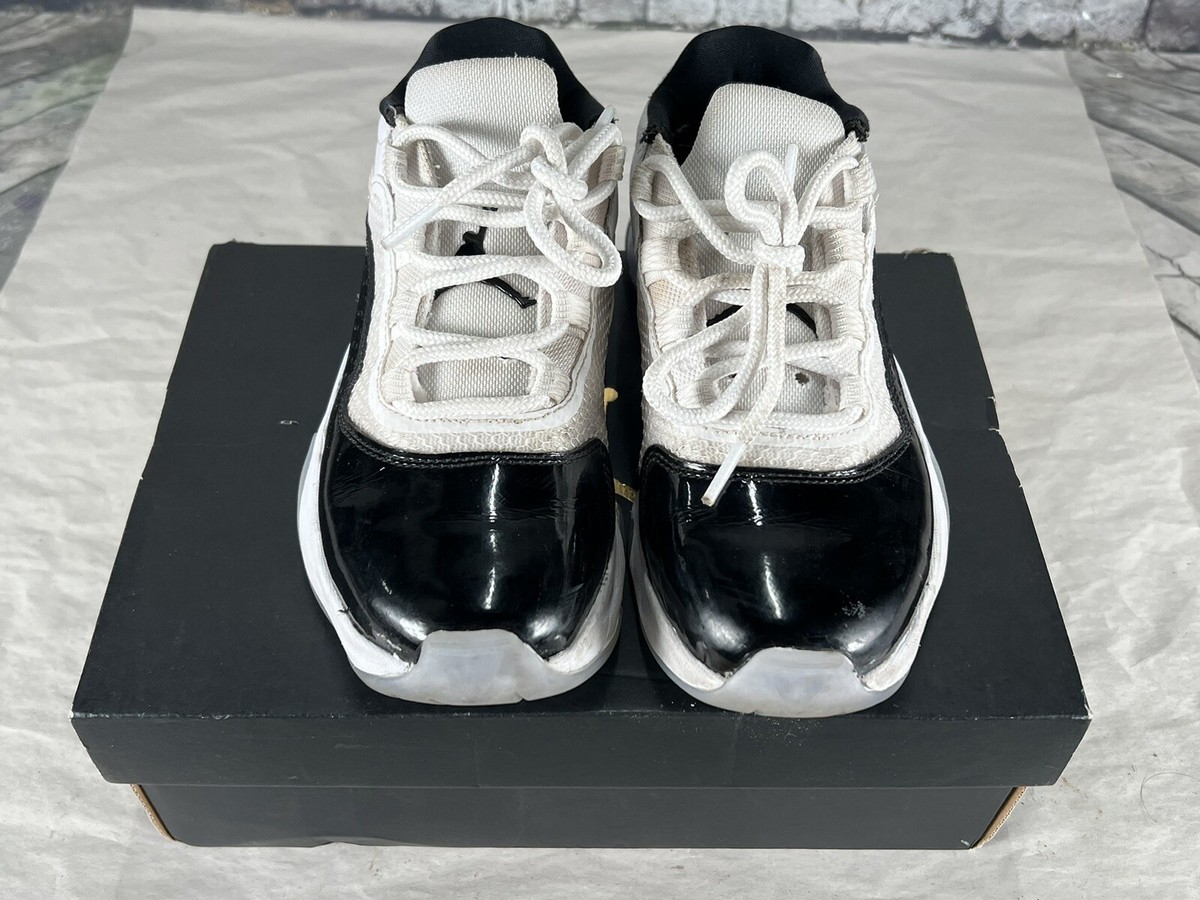 Air Jordan 11 CMFT Low White Black Concord Sneaker DV2208  display picture 2