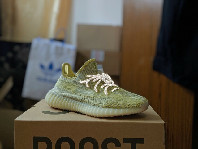 adidas yeezy boost 350 rosse pelle