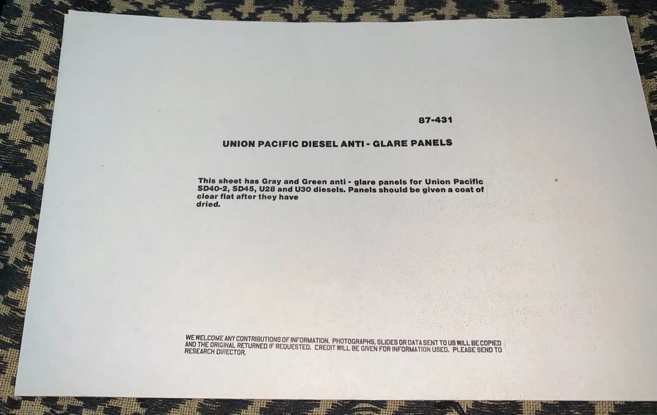 DIESELS BLACK & BLUE ANTI-GLARE PANELS Microscale HO #87-440 - Image 4 of 4