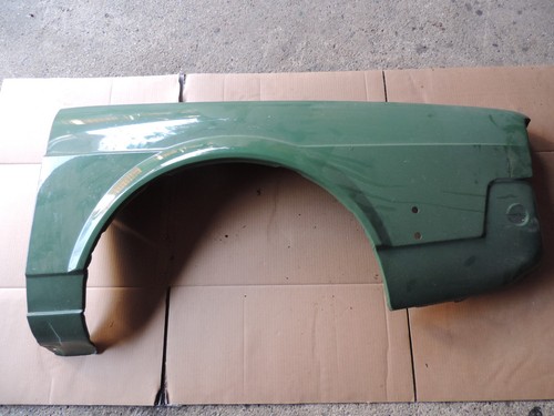 Kotflügel vorne rechts für VW Passat 32b