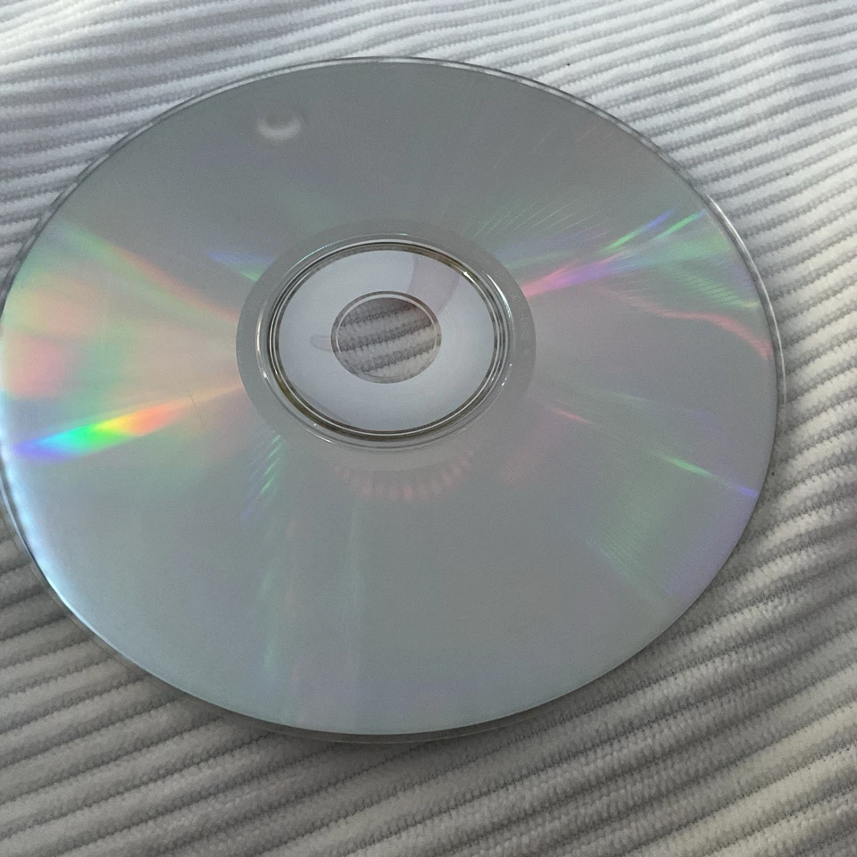 Apple Mac OS 9 Featuring Sherlock 2 Install CD OS 9.2.1 691-3334-A - Image 2 of 2