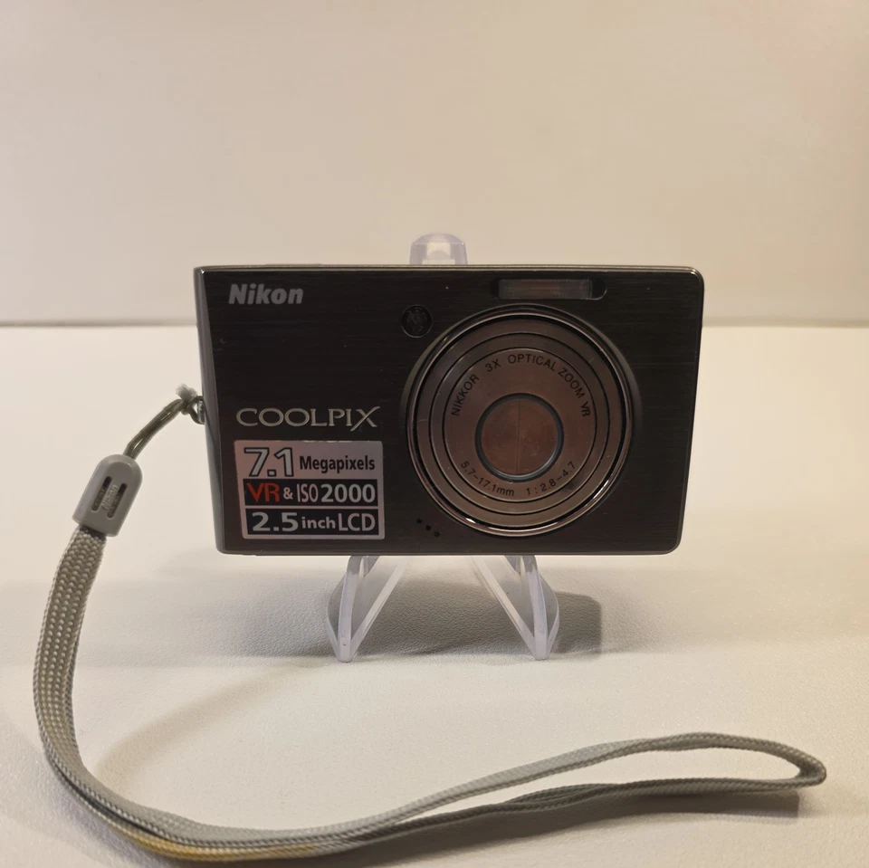 Nikon Coolpix S500 Digital Kamera Digicam Retro