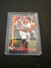 2025 Topps Chrome Chris Jones Neon Pulse Border Variation