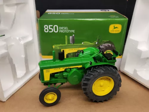 Prototipo tractor Ertl John Deere 850 diésel 1/16 2016 club de dos cilindros #16312A - Imagen 2 de 21