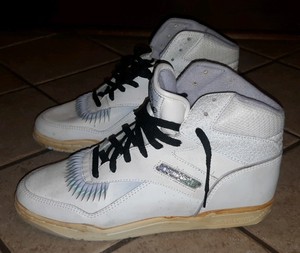 leather high top tennis shoes