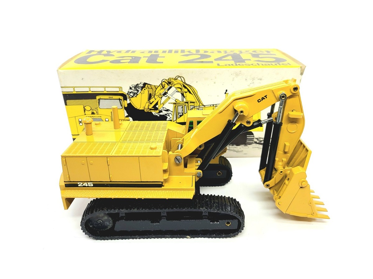Caterpillar Cat 245 Front Shovel - NZG 1:50 Scale Diecast Model