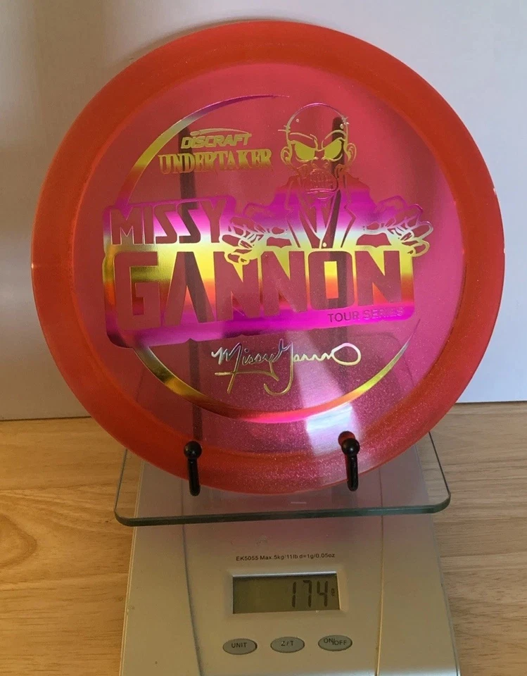 Дисковый гольф Discraft Undertaker 2021 Red Z Line, 174 г, серия Missy Gannon Tour - Изображение 3 из 4