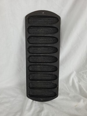 Vintage Lodge 927C2 Cast Iron Cornbread Pan 9 Slot USA Corn Stick Pan