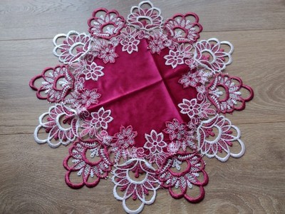 Runder dunkelrot/weiß Couchtischläufer.  (40 cm) 15,7 Zoll Durchmesser  
