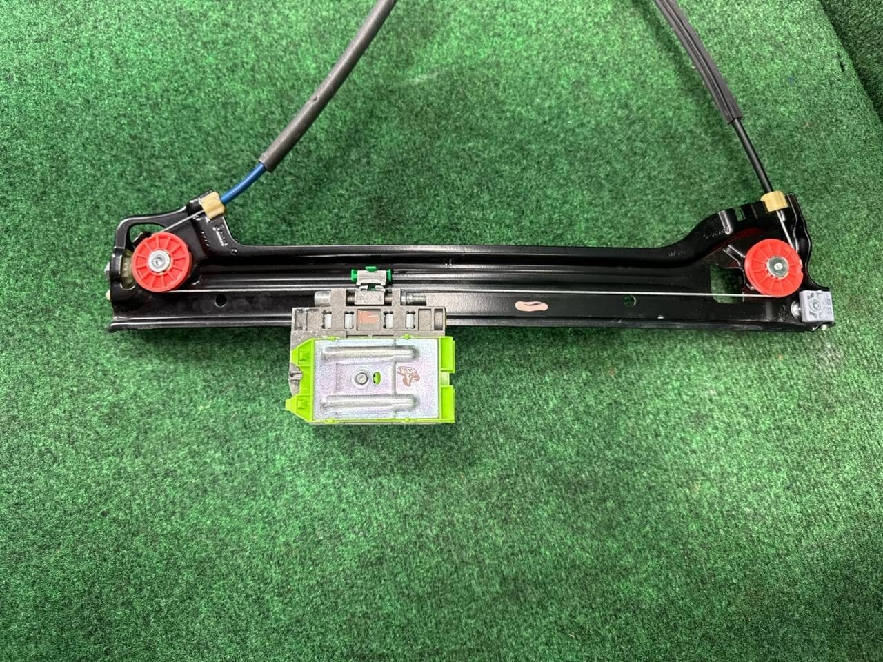 🛑 2017-2023 Audi R8 Spyder Right Passenger Side Window Regulator w/ Motor OEM