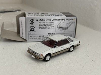 Tomica Limited Vintage Neo 1:64 LV-N175b Toyota Crown Royal Saloon white/gold