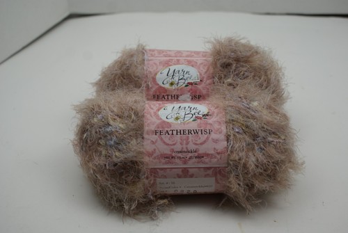 Garn Bienenfeder Wisp eingestellt 3,5 Unzen 293 Yds Cremesichel #620 Deckel 2 Knäuel - Bild 1 von 4