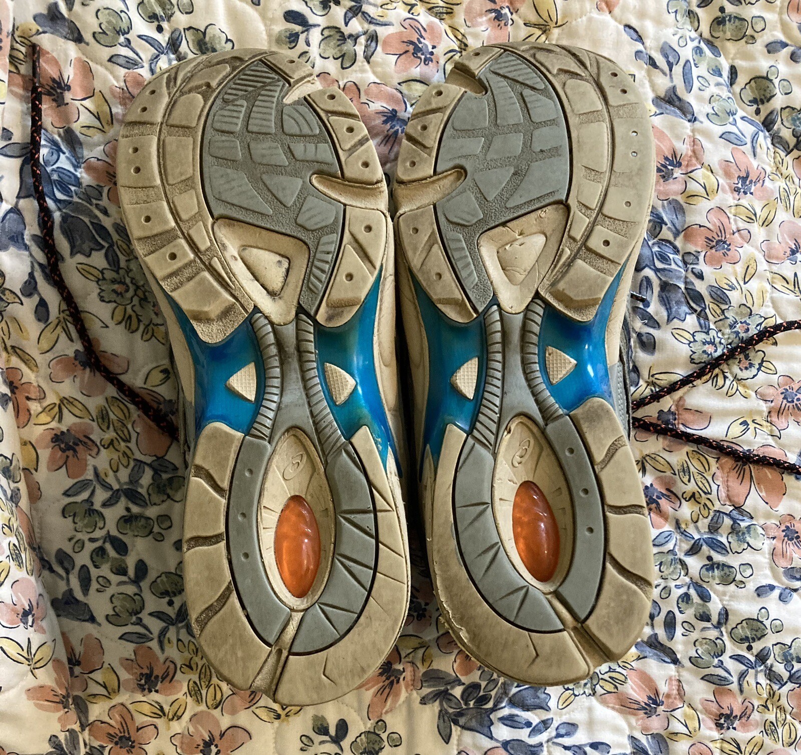 gel kayano 5 og stone grey