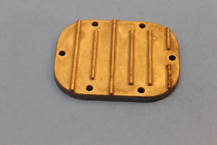 PIEZA DE CUBIERTA COLADOR YAMAHA XS400 XS360 NUEVO # 1L9-13417-00-00 Foto 2 de 4