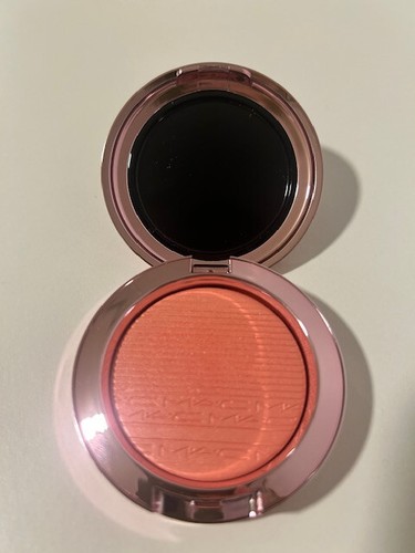 MAC Look Don't Touch Extra Dimension Blush - Lightly Touched - SEE PHOTOS - Picture 3 of 8