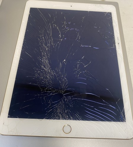 Apple iPad Air 2 64GB Wi-Fi ,9.7" upper glass cracked. 2505 - Picture 2 of 3