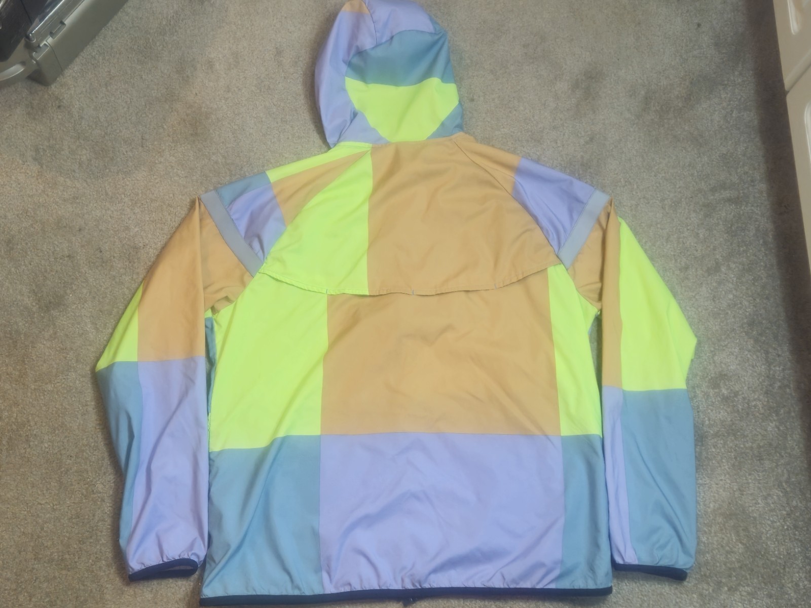 Large Nike Windrunner Wild Run Running Jacket CK0… - image 6