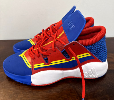 Men's Size 10.5 Marvel Adidas Pro Vision Heroes Among Us Captain Marvel Shoes