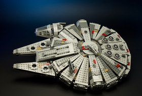 Lego 75105 Millennium Falcon Used W/ 3 Minifigures Rey(cracked torso) Fin BB8 