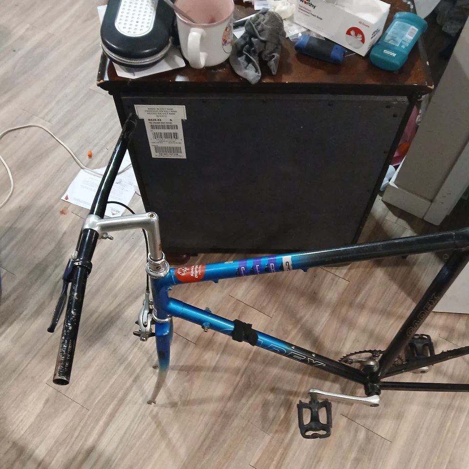 carbon fiber cadex by giant vintage frame - Image 3 of 3