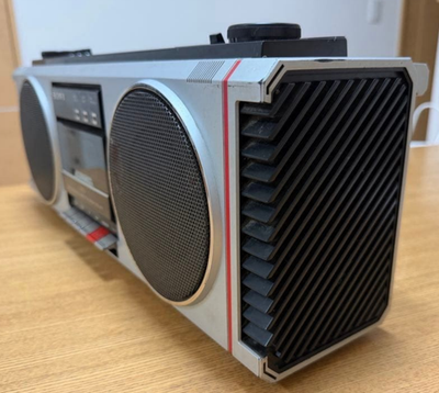 ラジオ・コンポ SONY CFS-450 Sony CFS-450 Boombox Stereo Cassette Rec AMS Super Woofer Tested