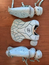 ‼️Powder Blue Large Force Three Catchers Gear Chest Protector And Leg Guards‼️