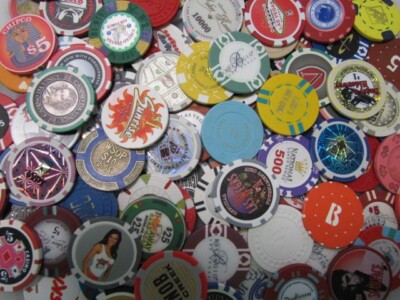 35 Totally Random Casino & Poker Chip Lot Las Vegas & other Locations + Fantasy