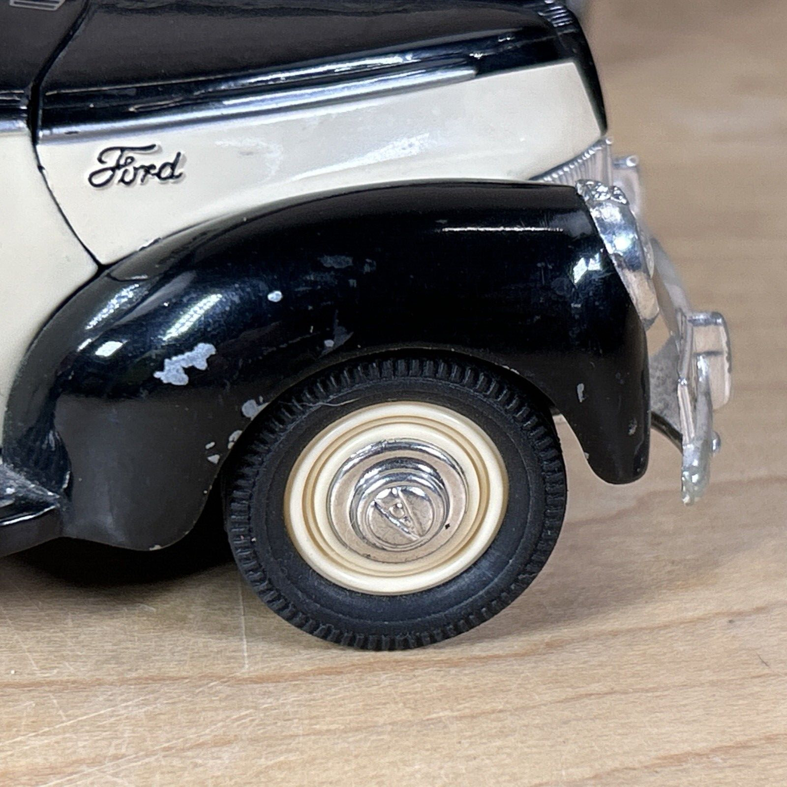 Snap On Tools 1940 Ford Pickup Collector Limited Edition #6171 Locking Coin Bank