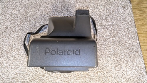 Polaroid OneStep Closeup 600 Plus W/ Carrying Case - Picture 12 of 24