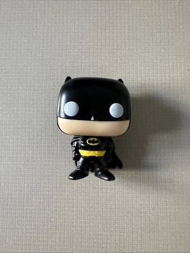 Kinder Joy DC Heroes Funko POP! Batman Mini Figure Collectible (B10)