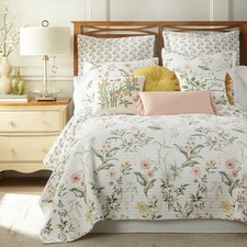 Levtex Home Viviana Reversible Full/Queen Quilt Set 88X92In 2 Pillow - -