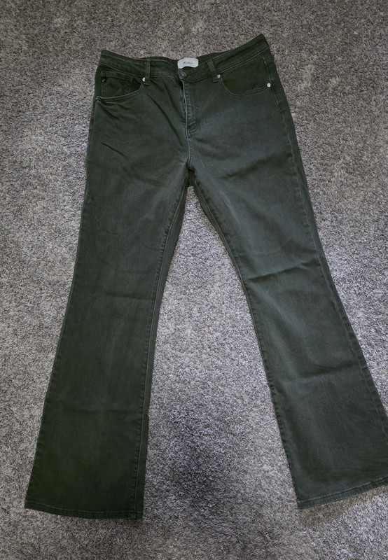 KanCan Women's Olive Bootcut Denim Jeans 5-Pocket 13/30- Long Inseam 