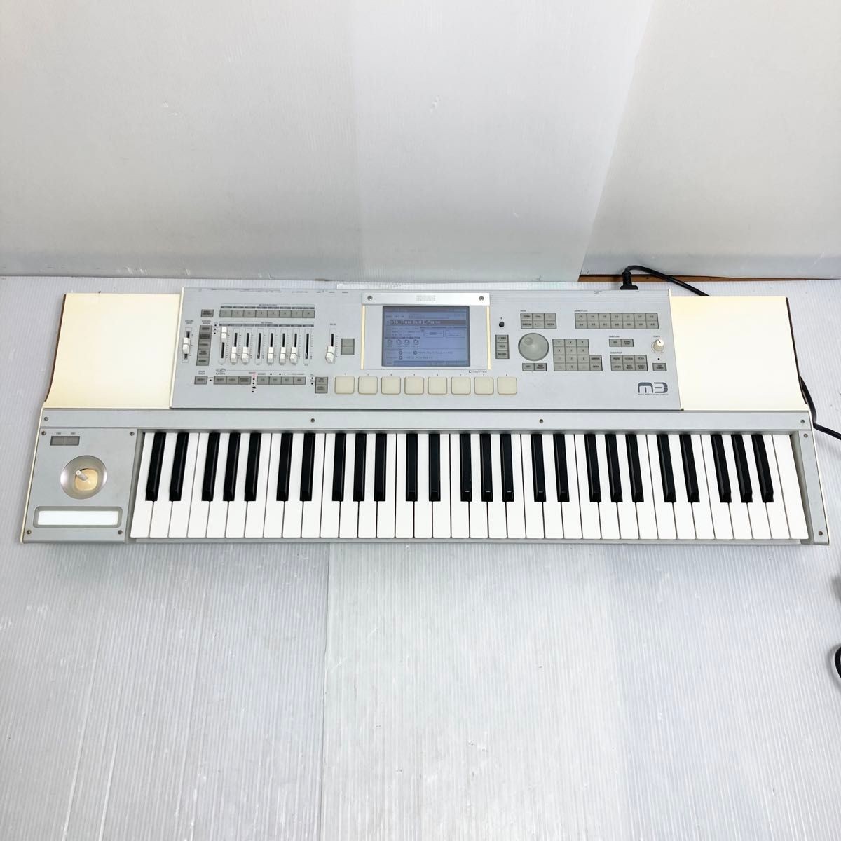 KORG M3-61 Music Workstation Synthesizer Keyboard 61 Keys LCD