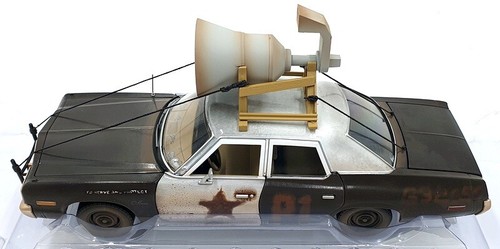 Autoworld 1/18 Scale Diecast AWSS133/06 1974 Dodge Monaco Bluesmobile - Picture 3 of 5