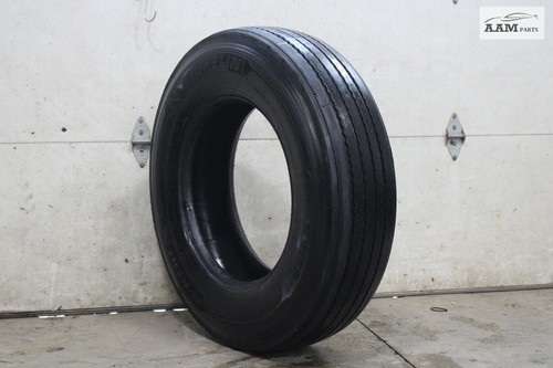 2018-2024 FREIGHTLINER CASCADIA WHEEL TIRE 275/80 R22.5 MICHELIN OEM