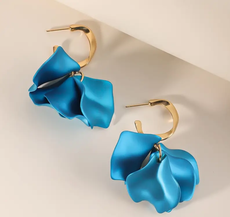 Delicate Vintage Hoop Earrings with Elegant Acrylic Flower Pendant-image