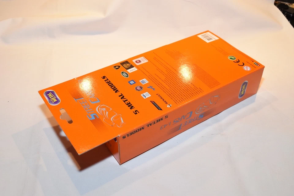 BBURAGO BURAGO SET DE REGALO 5 COCHES DE CALLE AUDI BMW LAND ROVER FIAT LAMBO... - Imagen 3 de 4