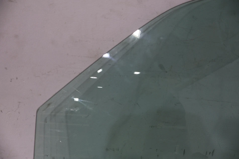 GMC Savanna 1500 96-14 furgoneta puerta delantera izquierda izquierda ventana vidrio (solo vidrio) Foto 2 de 4