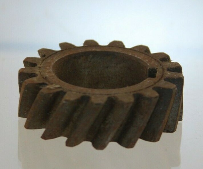 Pignon distribution Bernard Moteur W112 bis pour réparer un vilebrequin usé réf 2255