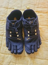 Vibram V-Trail FiveFingers 19W7601- Womens 8-8.5 Black Trail Running Shoes.