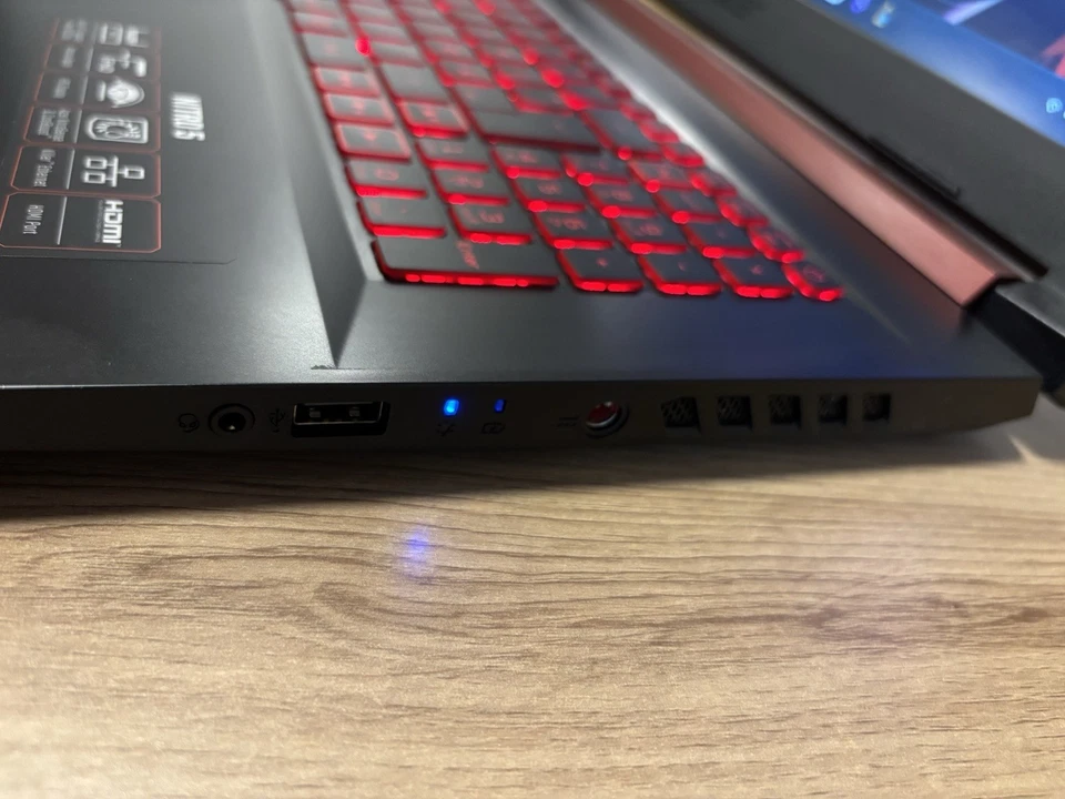 Acer Nitro 5 an 517-52-555T Gaming Laptop Windows 11 - Image 3 of 4