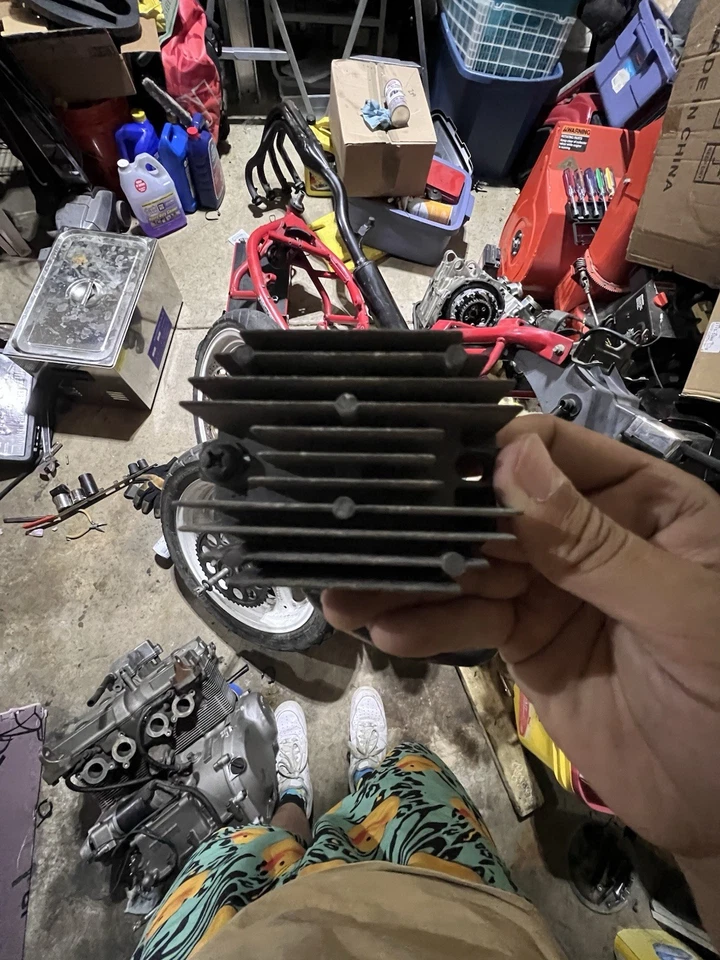 Rectificador regulador de voltaje Suzuki Bandit GSF400 1991-1993 32800-33C01 Foto 2 de 4