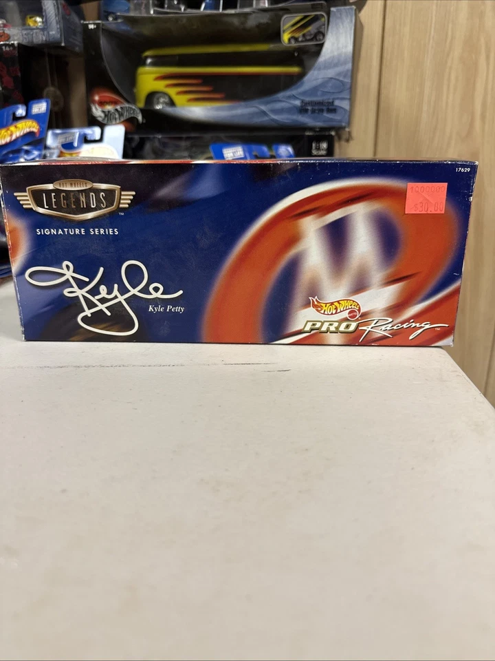 Hot Wheels Legends Pro Racing # 44 Kyle Petty 1:64 # 17629 Foto 2 de 4