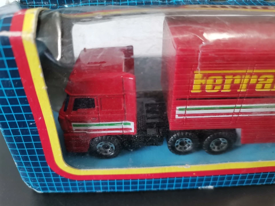 MATCHBOX CONVOY CY24 DAF BOX CAR FERRARI - Immagine 4 di 4