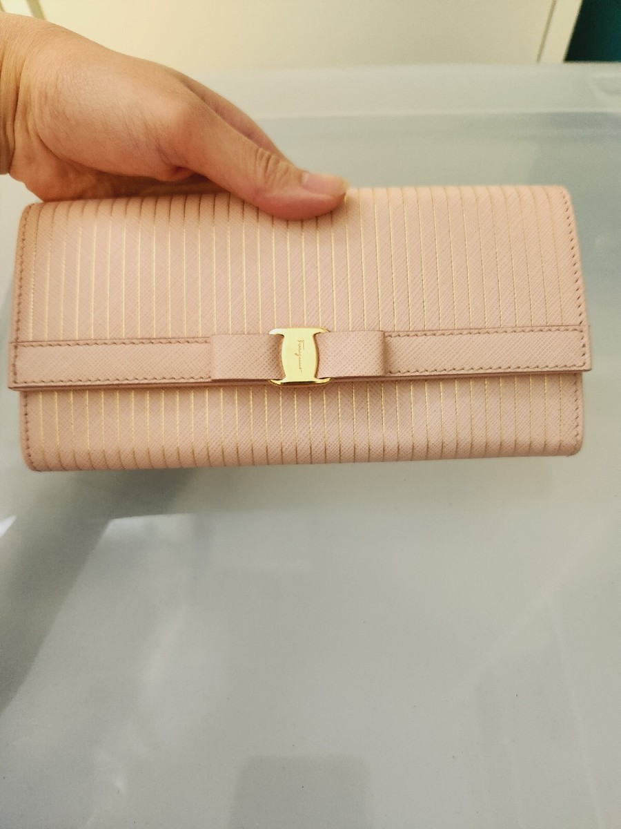 Salvatore Ferragamo Vara Bow Continental Wallet