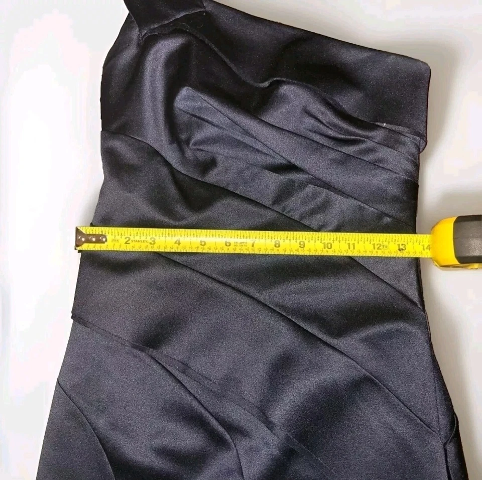 Vera Wang 白色单肩海军蓝礼服连衣裙 0 码 — 第 3/4 张图片