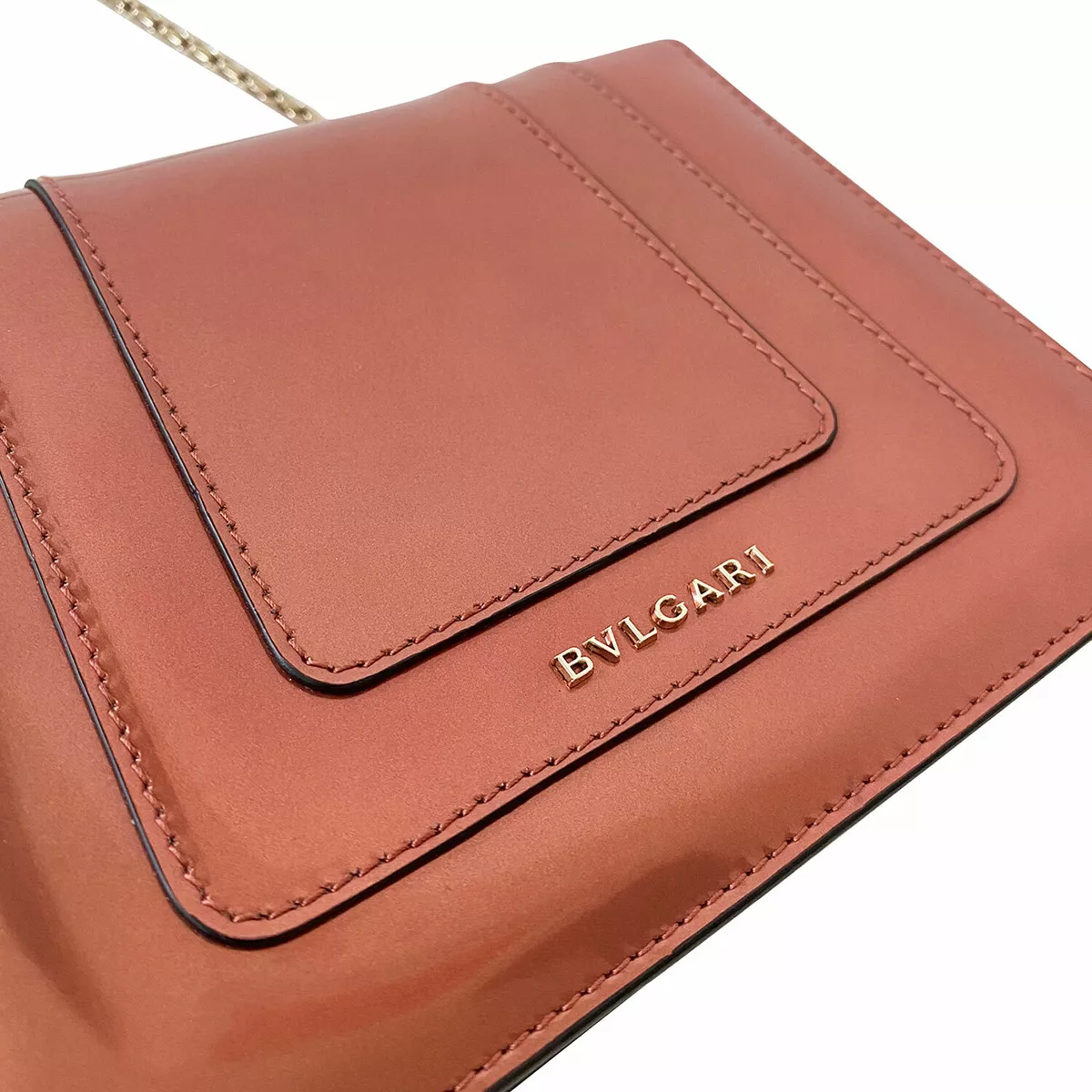 Bulgari Serpenti Forever bag. Bvlgari Designer Chain Leather Bag*RETAIL  $3700